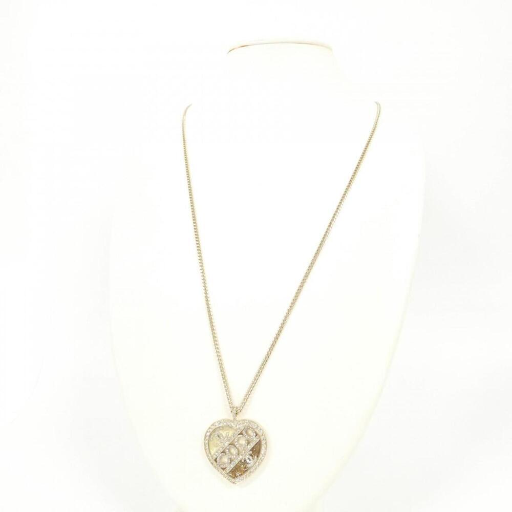 CHANEL White Necklace - Picture 5 of 5
